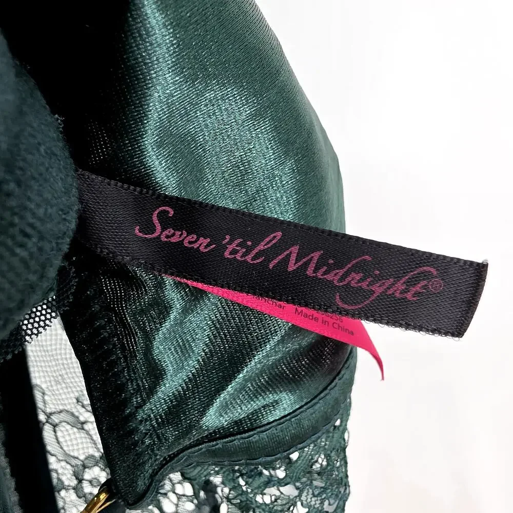 NWOT Seven ‘Til Midnight Green Satin & Lace Bustier with Garter Straps Size S